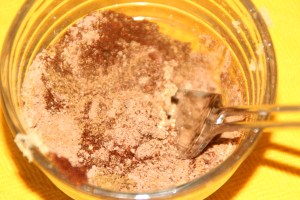 Stir up your spices and garlic.