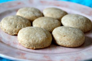 She snapped the photo too. Love her little biscuit arrangement.