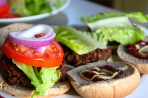 Shall we dress this burger?