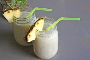 Banana Pineapple Chia Smoothie