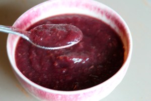 Blueberry applesauce (even when it's not in season)