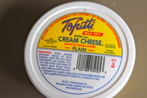 Vegan cream cheese. You could use regular.